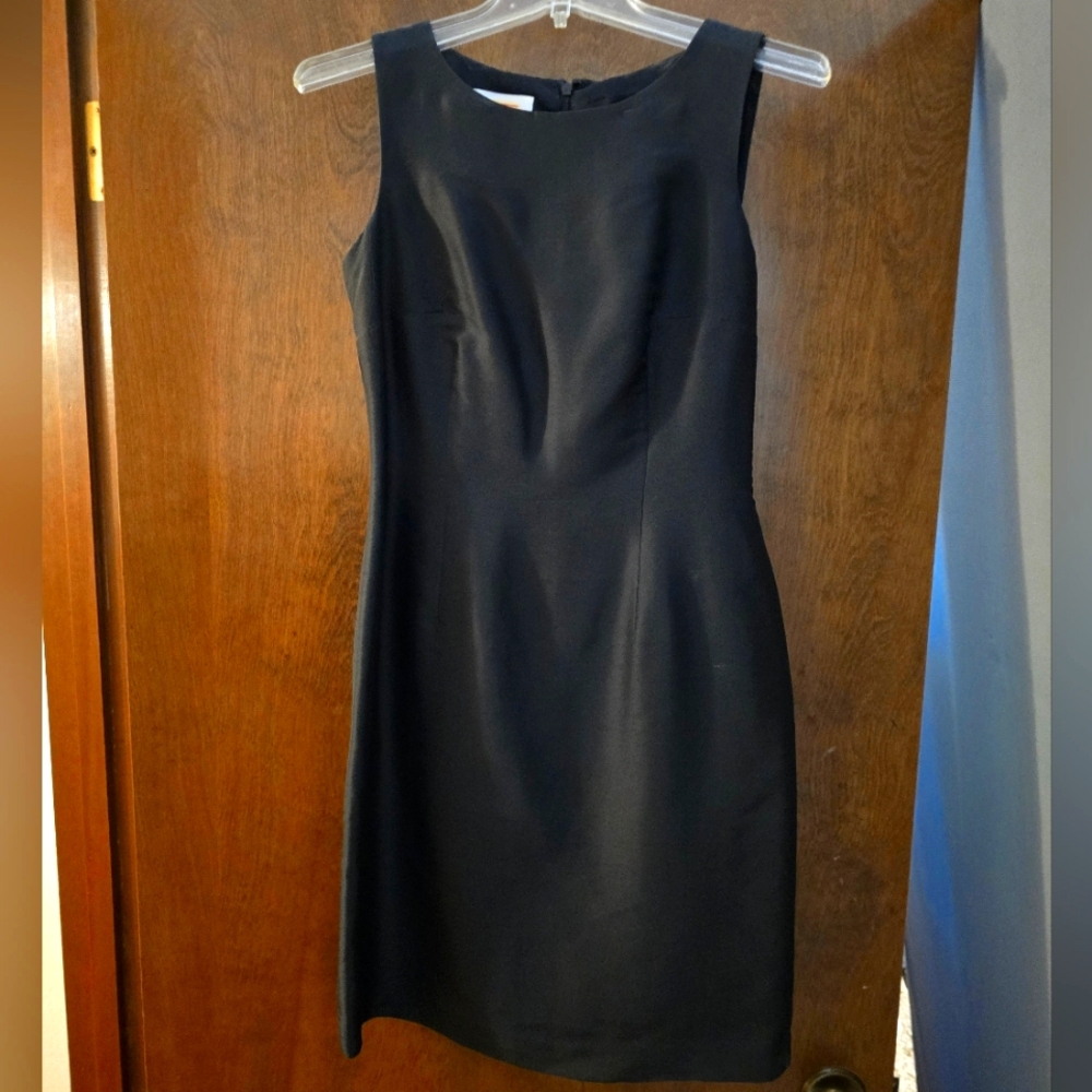 Like new- Talbots Petite 100% silk classic sheath style dress.